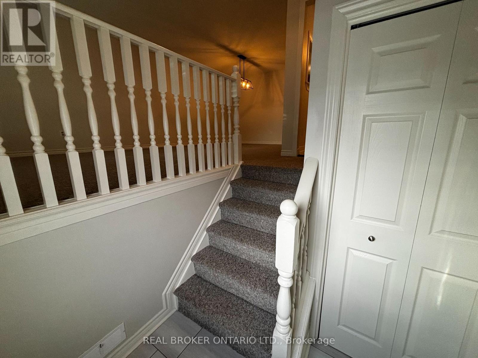 Upper - 102 Bonaventure Drive, London East, ON - Indoor Photo Showing Other Room