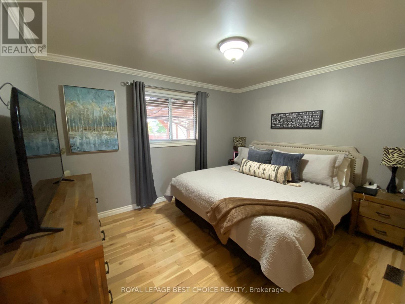 140 Caroline Court, Temiskaming Shores (New Liskeard), ON - Indoor Photo Showing Bedroom