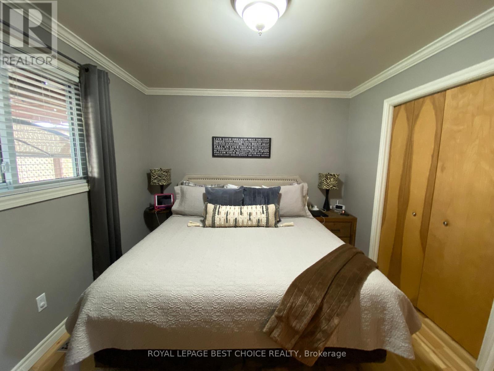 140 Caroline Court, Temiskaming Shores (New Liskeard), ON - Indoor Photo Showing Bedroom