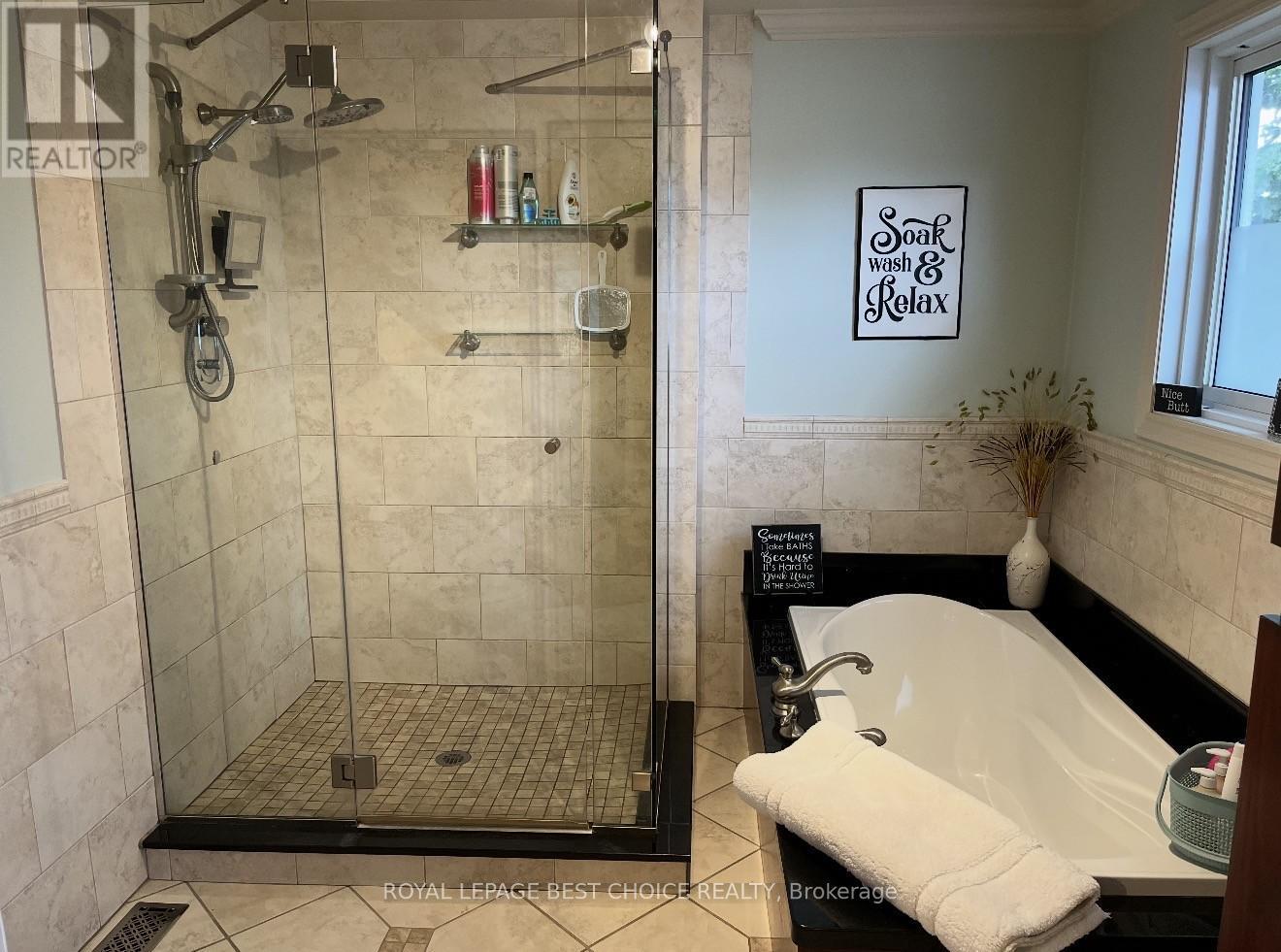 140 Caroline Court, Temiskaming Shores (New Liskeard), ON - Indoor Photo Showing Bathroom