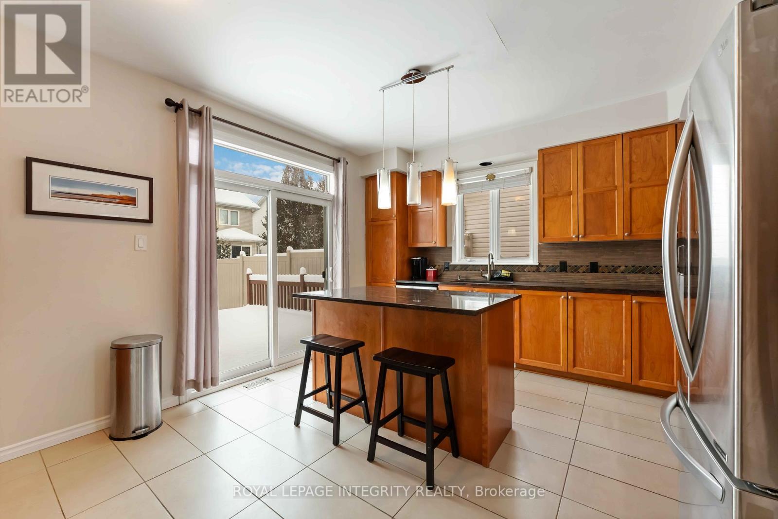 2165 Sojourn Street, Ottawa, ON - Indoor Photo Showing Kitchen