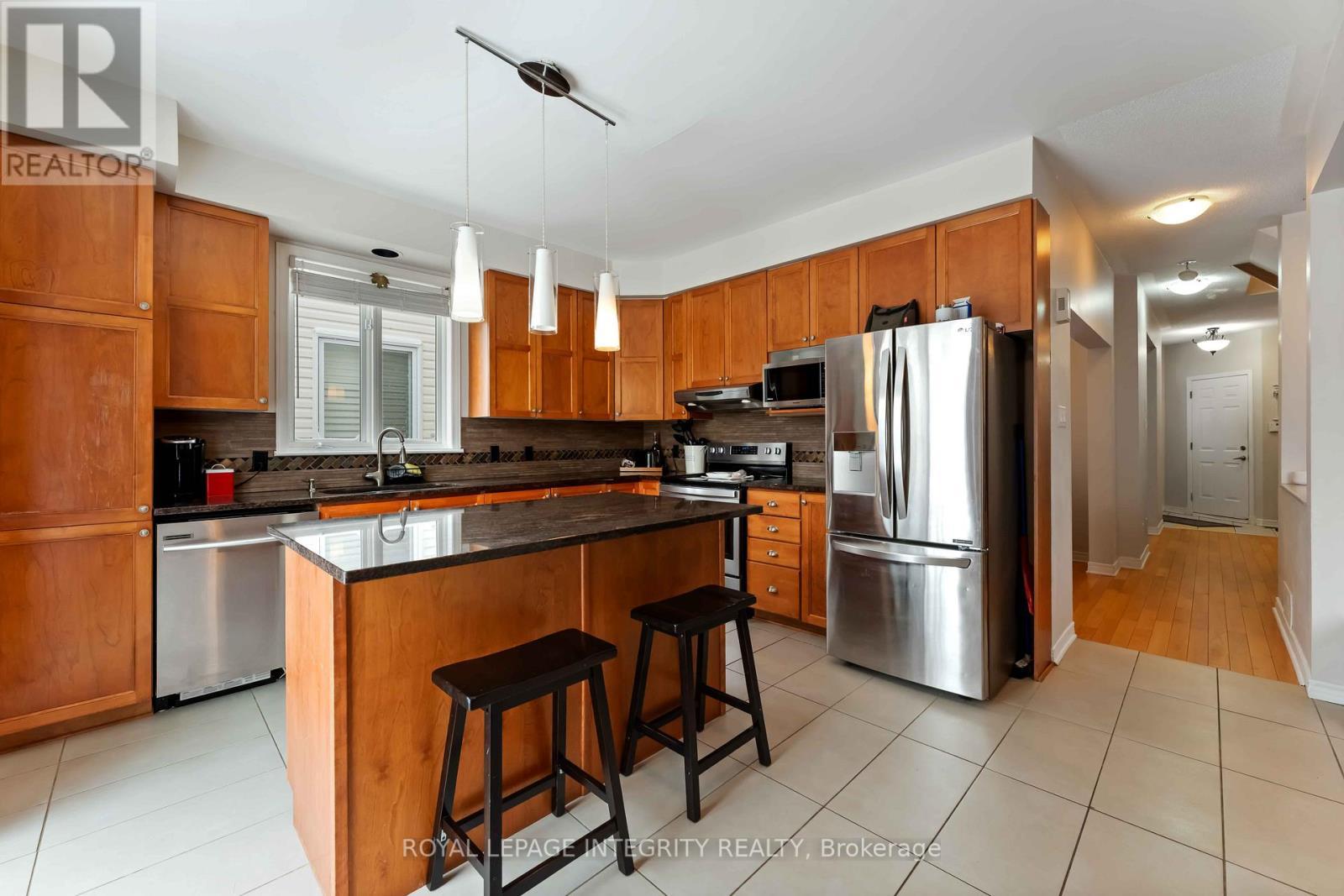 2165 Sojourn Street, Ottawa, ON - Indoor Photo Showing Kitchen