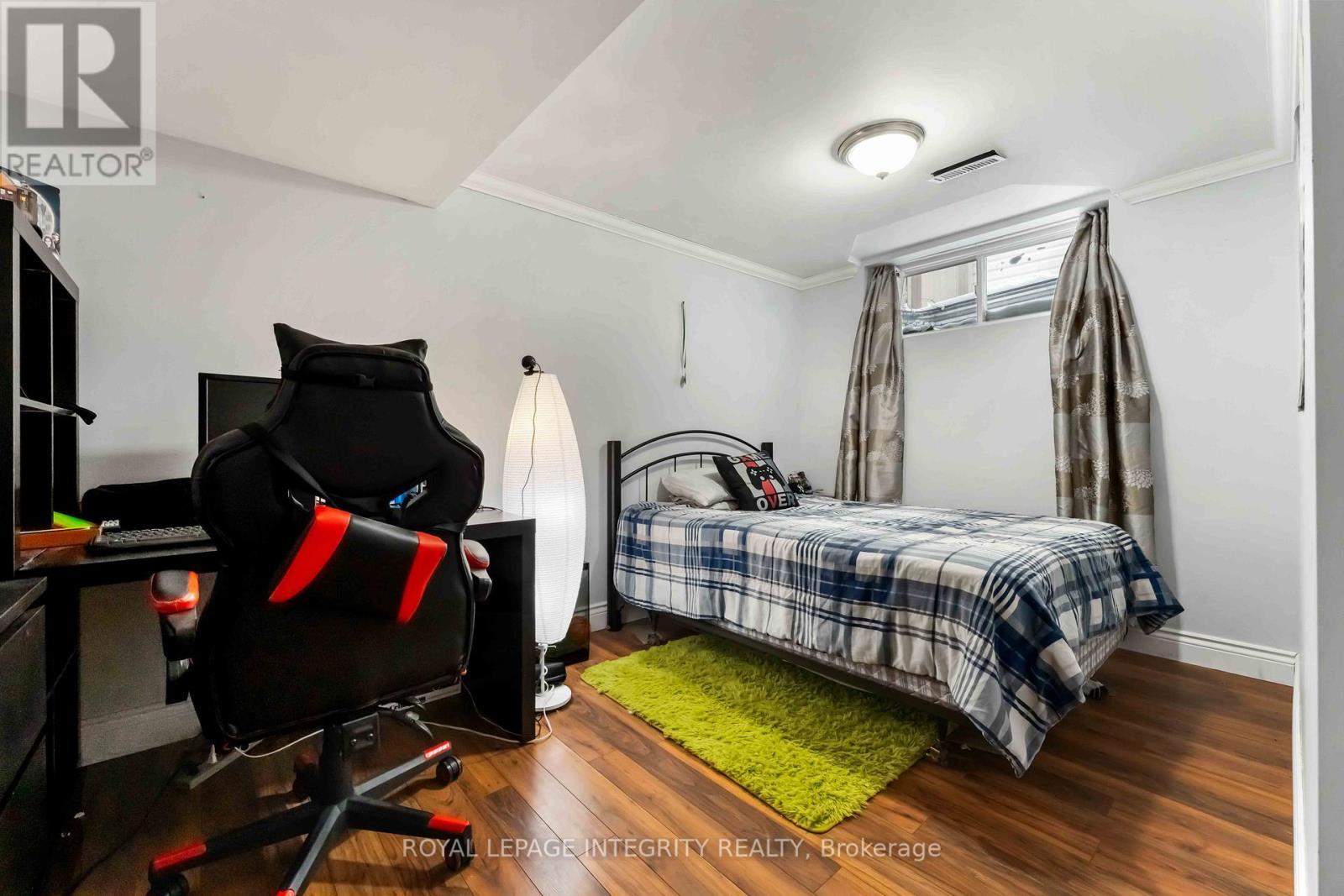 2165 Sojourn Street, Ottawa, ON - Indoor Photo Showing Bedroom