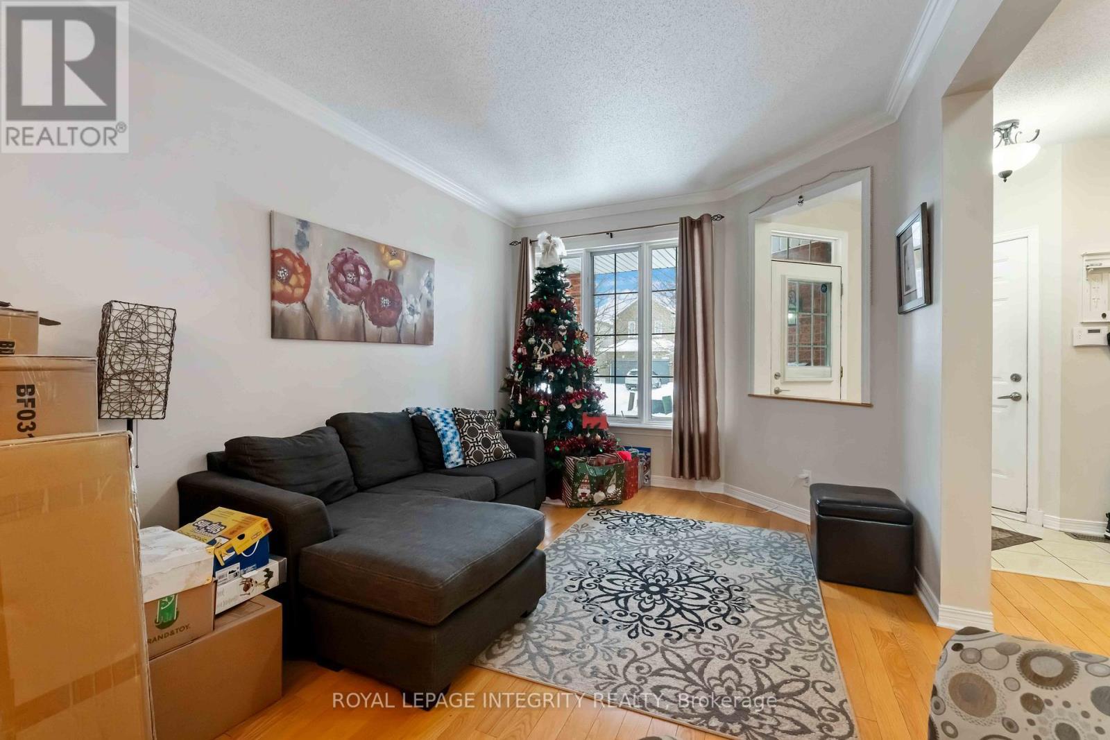 2165 Sojourn Street, Ottawa, ON - Indoor Photo Showing Living Room