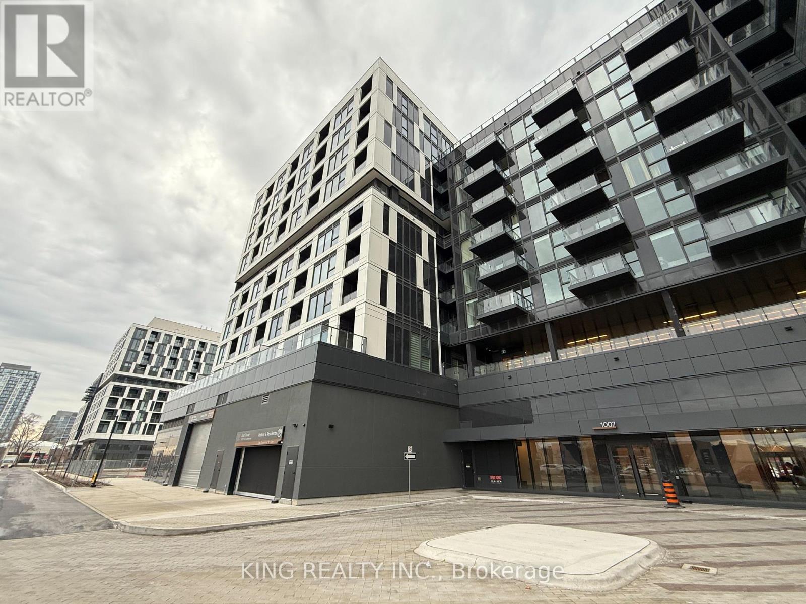 824 - 1007 The Queensway, Toronto, ON - Outdoor With Balcony With Facade