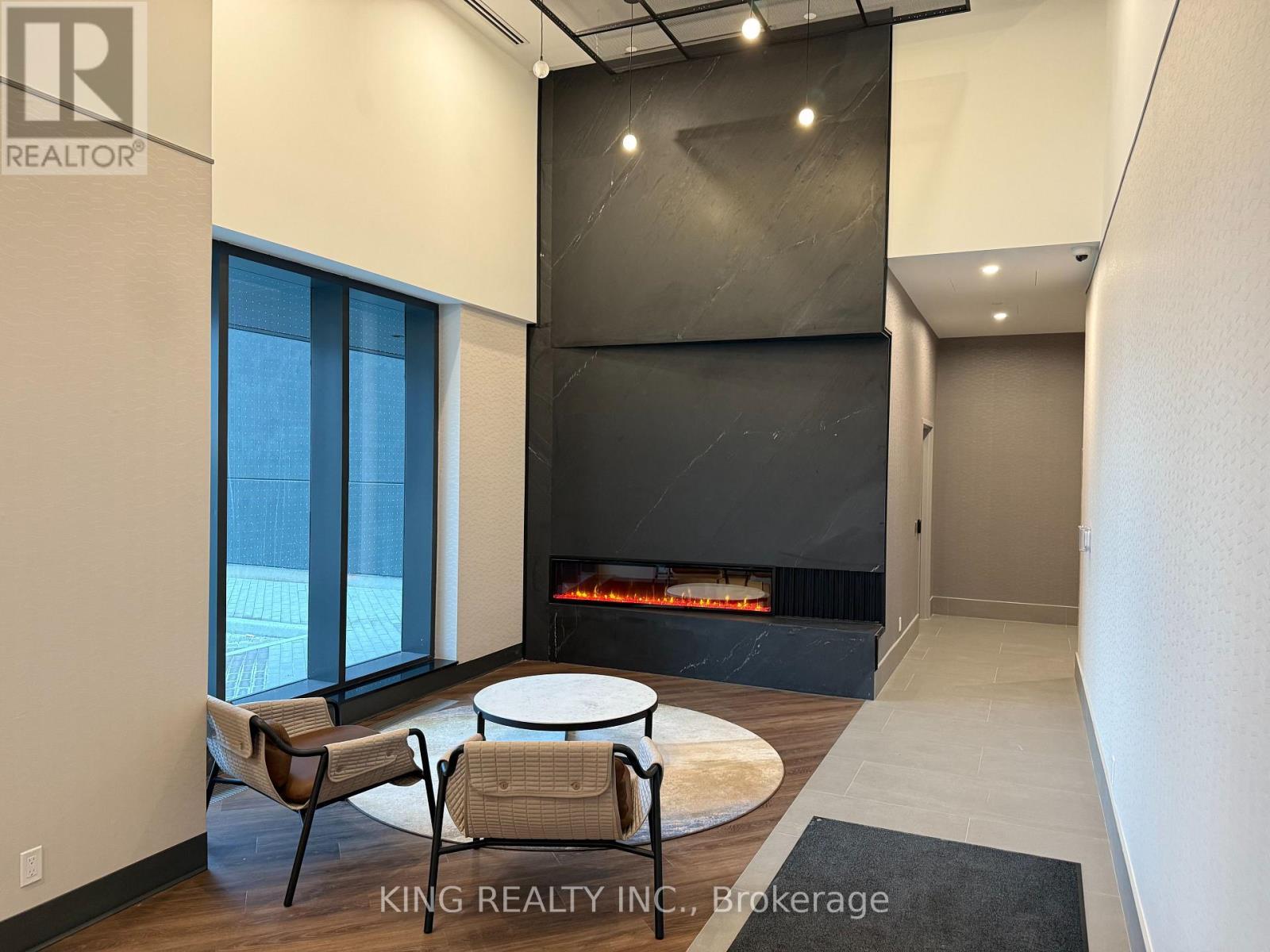 824 - 1007 The Queensway, Toronto, ON - Indoor Photo Showing Other Room