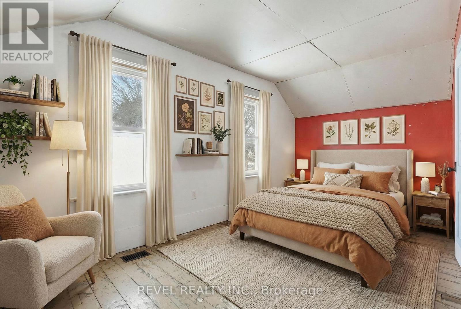 Potential Reno Idea's - 439 Metcalf Street, Tweed (Tweed (Village)), ON - Indoor Photo Showing Bedroom