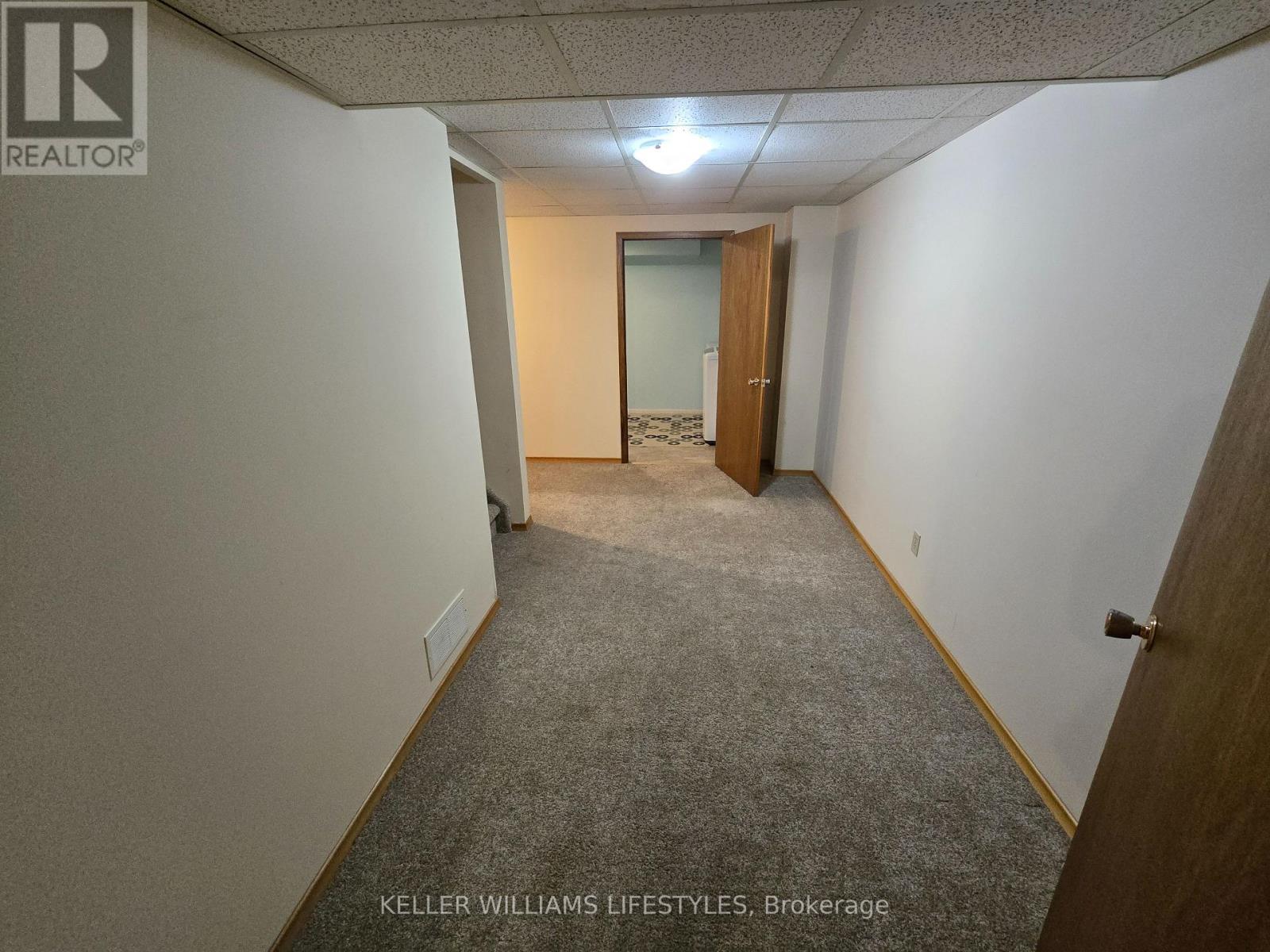 33 - 65 Fiddlers Green Road, London North (North P), ON - Indoor