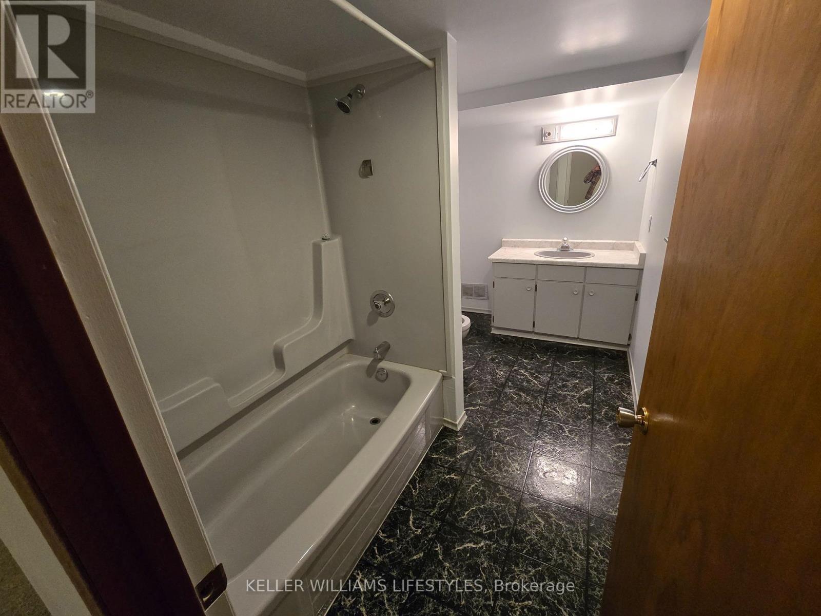 33 - 65 Fiddlers Green Road, London North (North P), ON - Indoor Photo Showing Bathroom