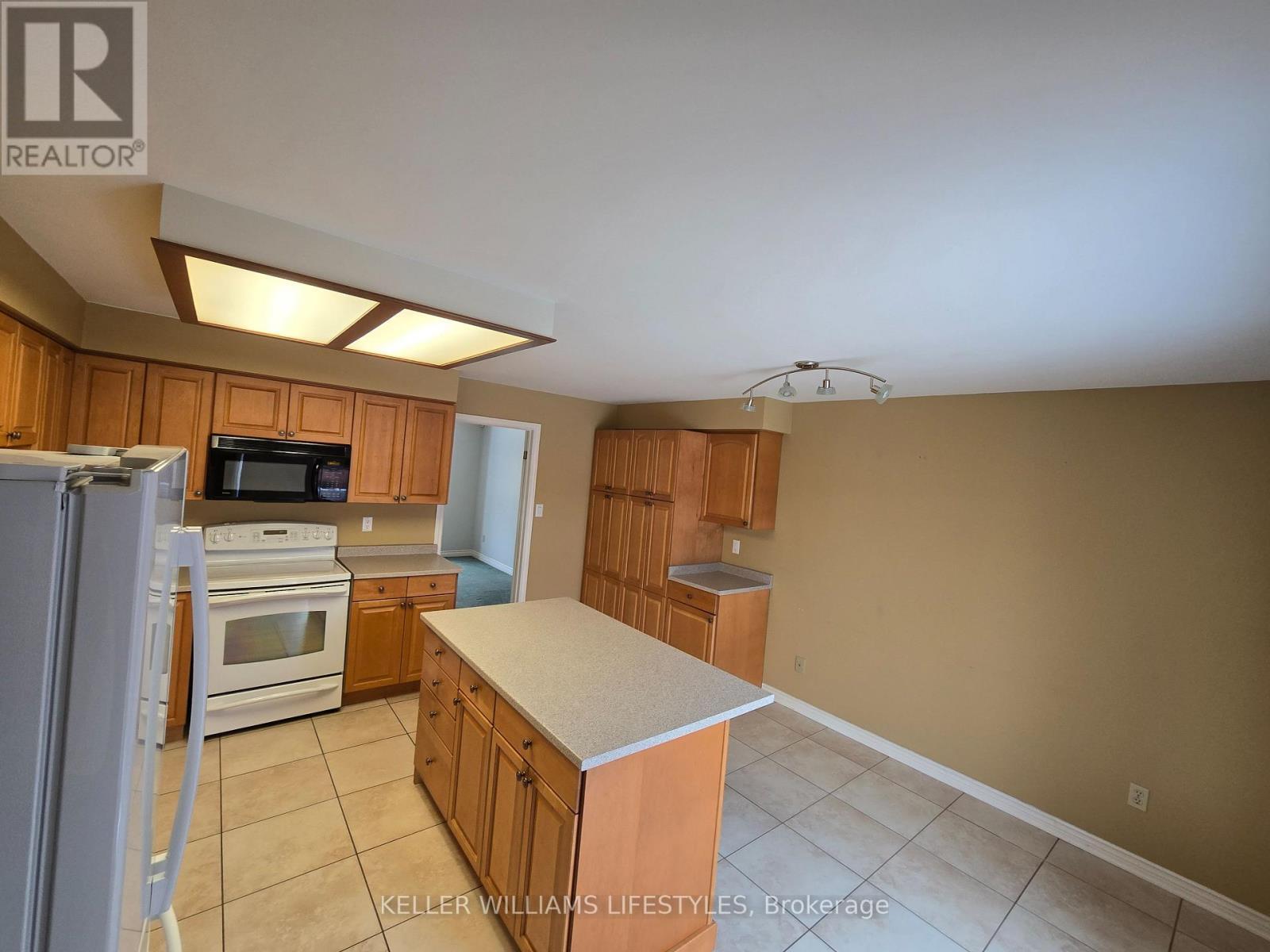 33 - 65 Fiddlers Green Road, London North (North P), ON - Indoor Photo Showing Kitchen