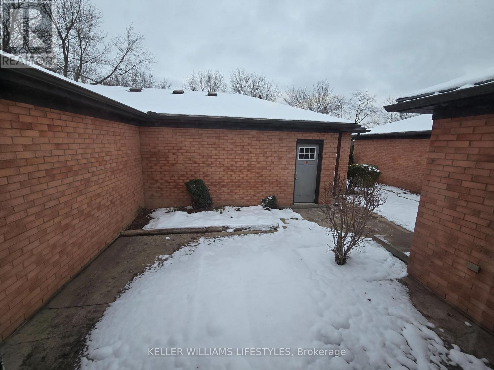 33 - 65 Fiddlers Green Road, London North (North P), ON - Outdoor