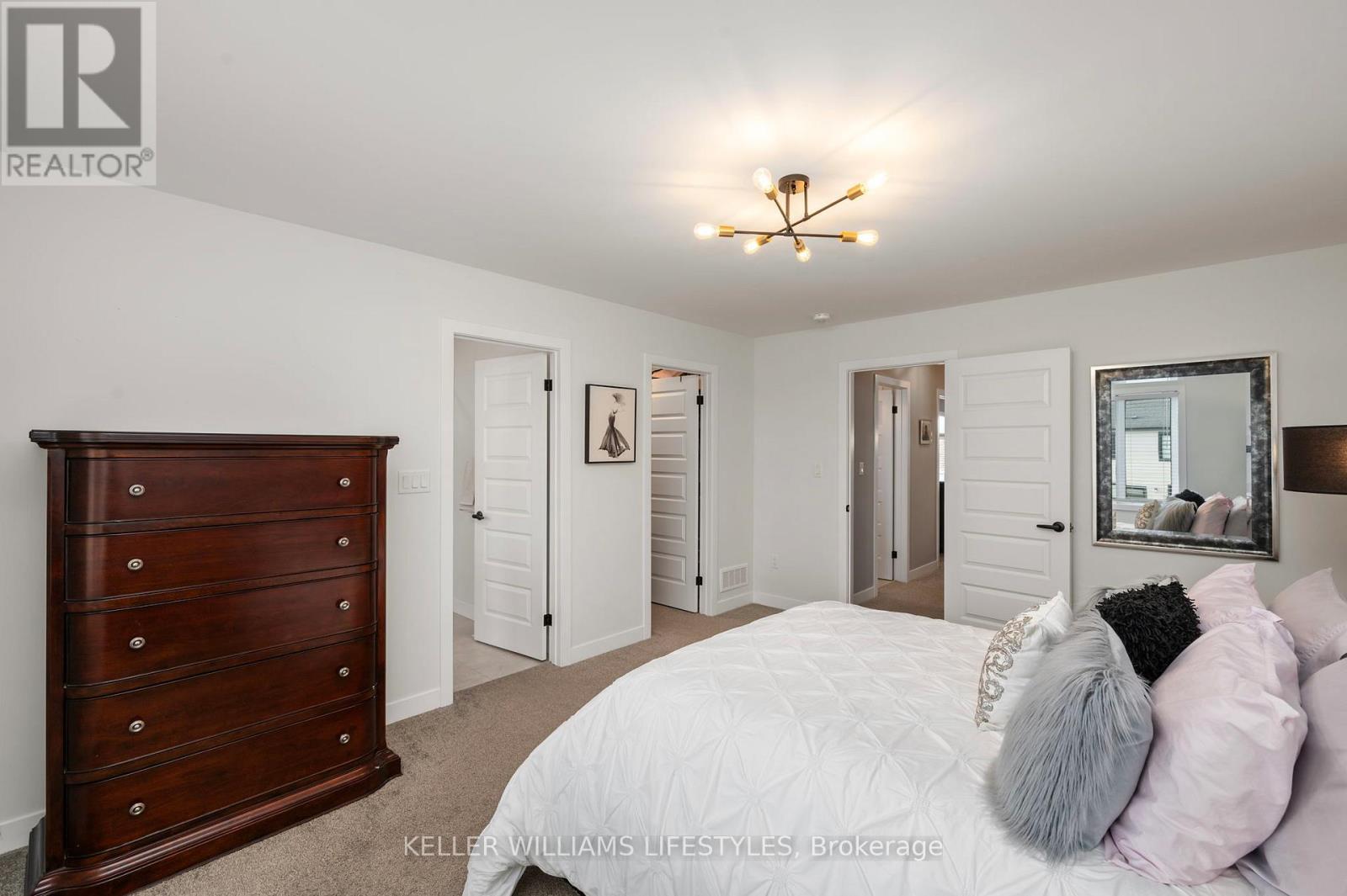 252 Doan Drive, Middlesex Centre, ON - Indoor Photo Showing Bedroom