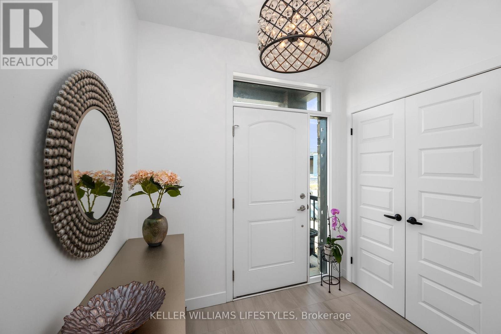 252 Doan Drive, Middlesex Centre, ON - Indoor Photo Showing Other Room