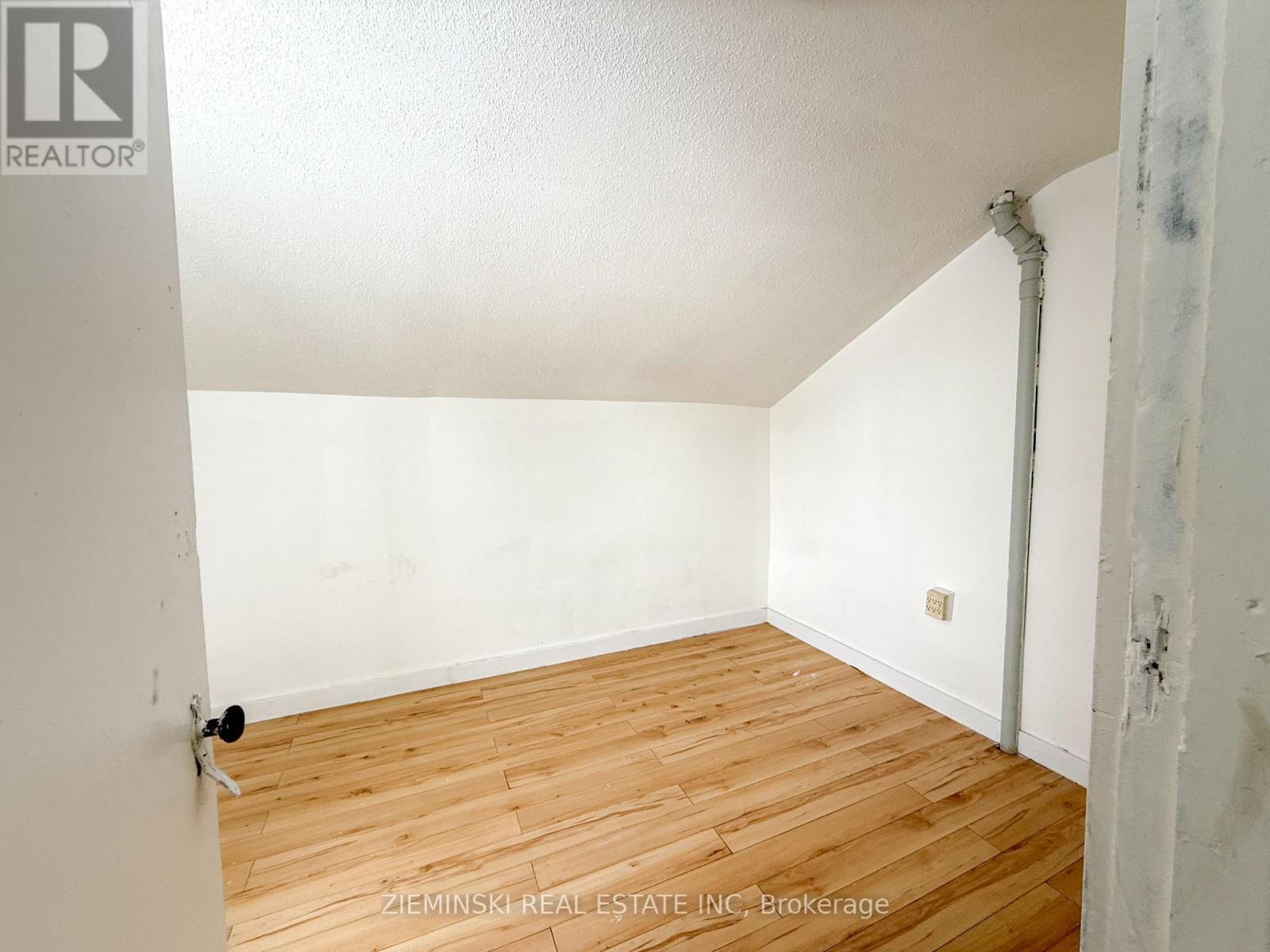 106 Commercial Avenue, Timmins (Ts - Sw), ON - Indoor Photo Showing Other Room
