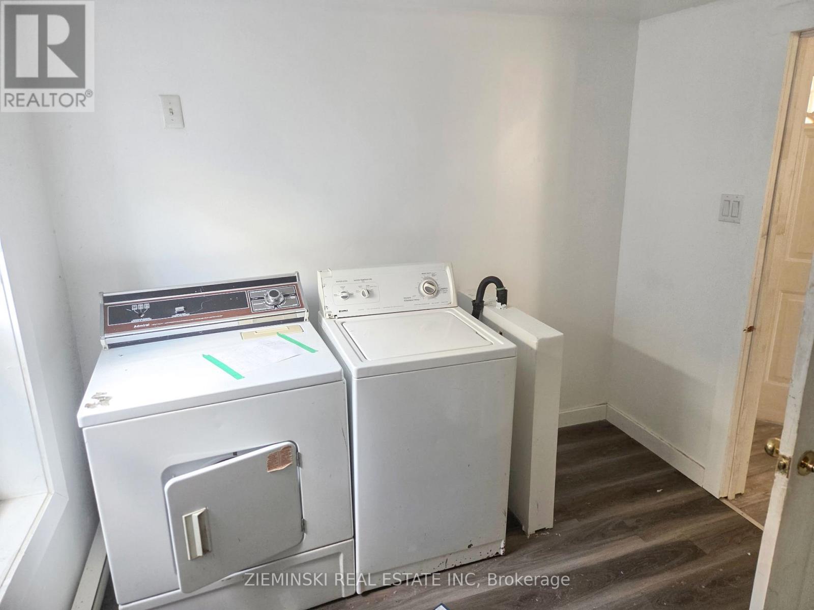 106 Commercial Avenue, Timmins (Ts - Sw), ON - Indoor Photo Showing Laundry Room
