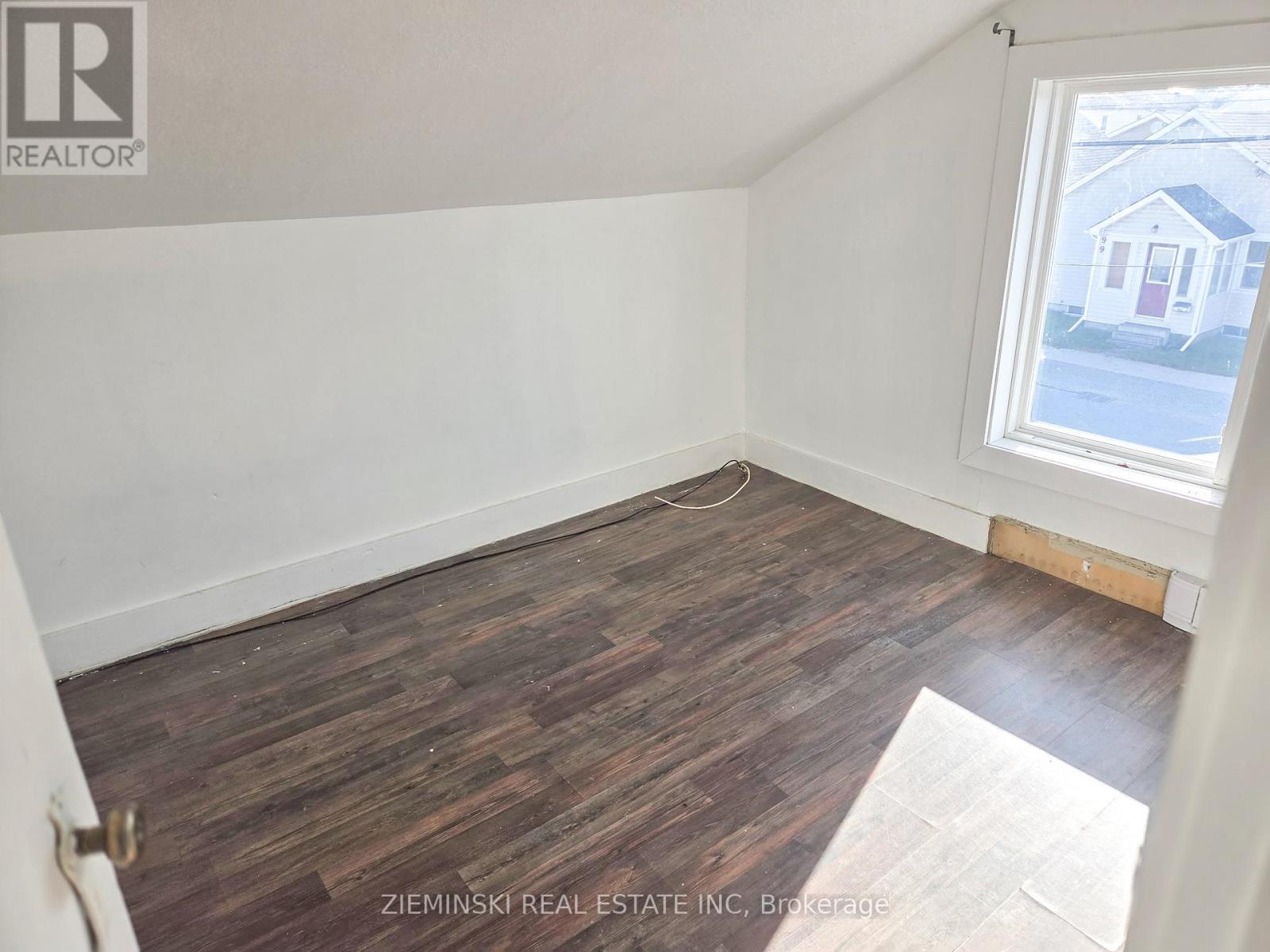 106 Commercial Avenue, Timmins (Ts - Sw), ON - Indoor Photo Showing Other Room