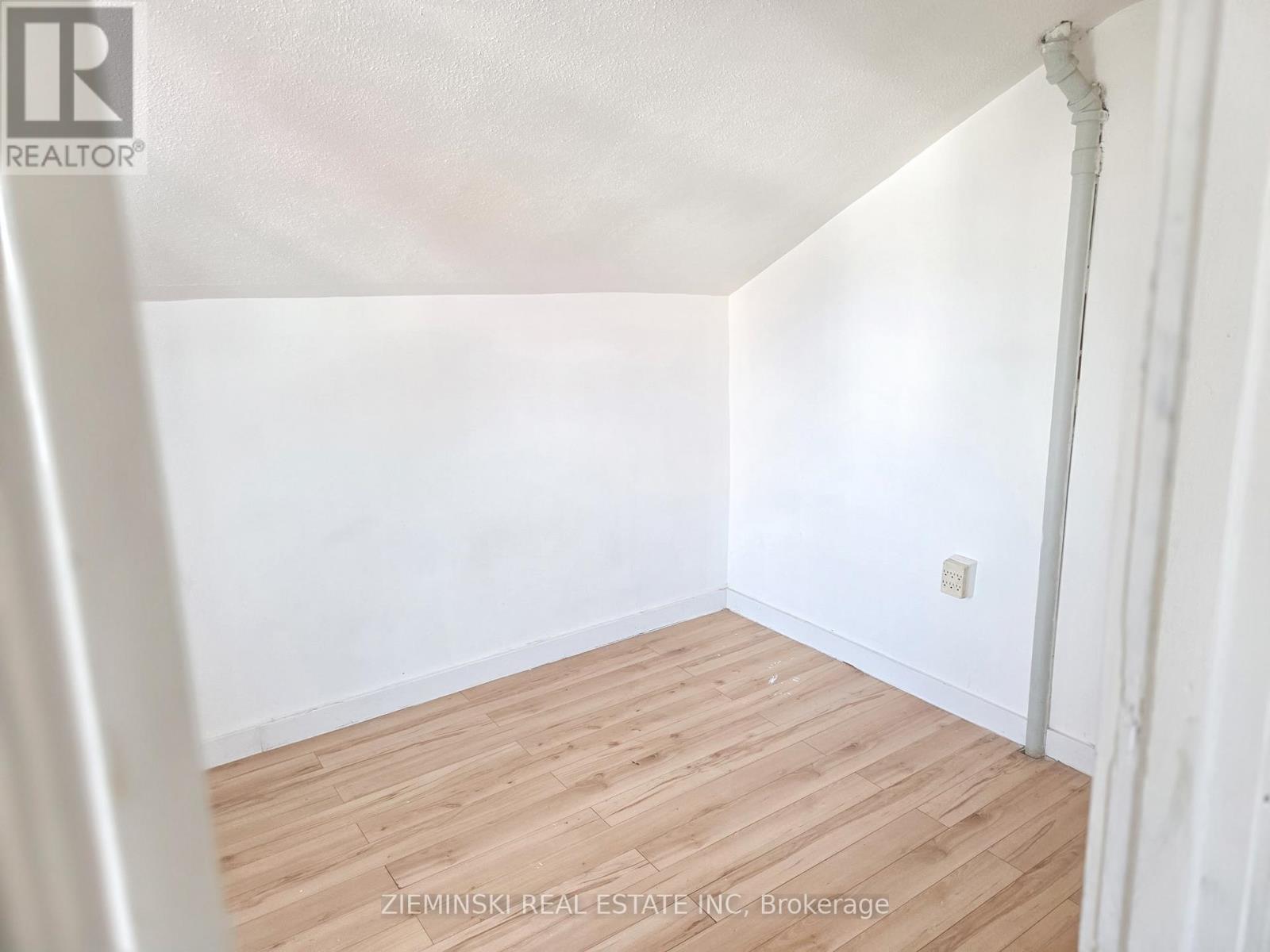 106 Commercial Avenue, Timmins (Ts - Sw), ON - Indoor Photo Showing Other Room
