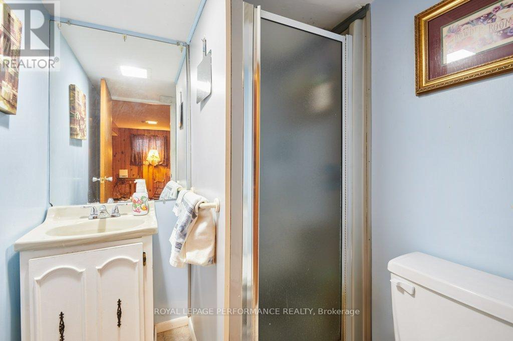 456 Blake Boulevard, Ottawa, ON - Indoor Photo Showing Bathroom