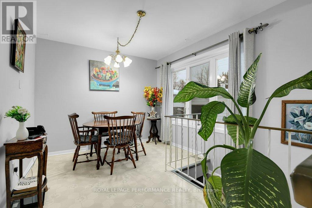 456 Blake Boulevard, Ottawa, ON - Indoor Photo Showing Dining Room