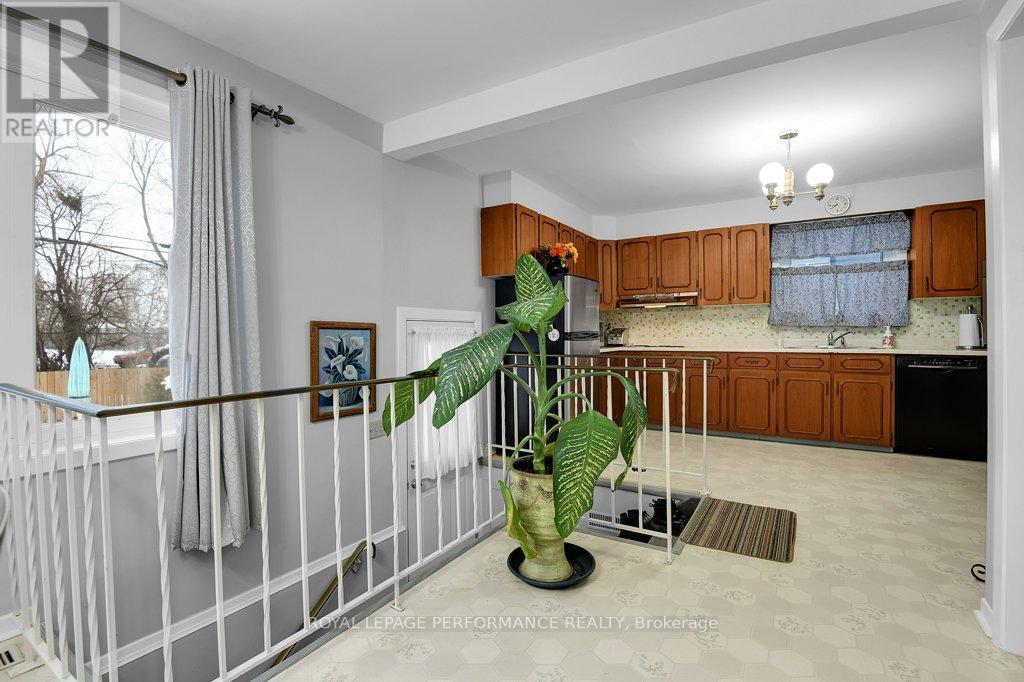 456 Blake Boulevard, Ottawa, ON - Indoor