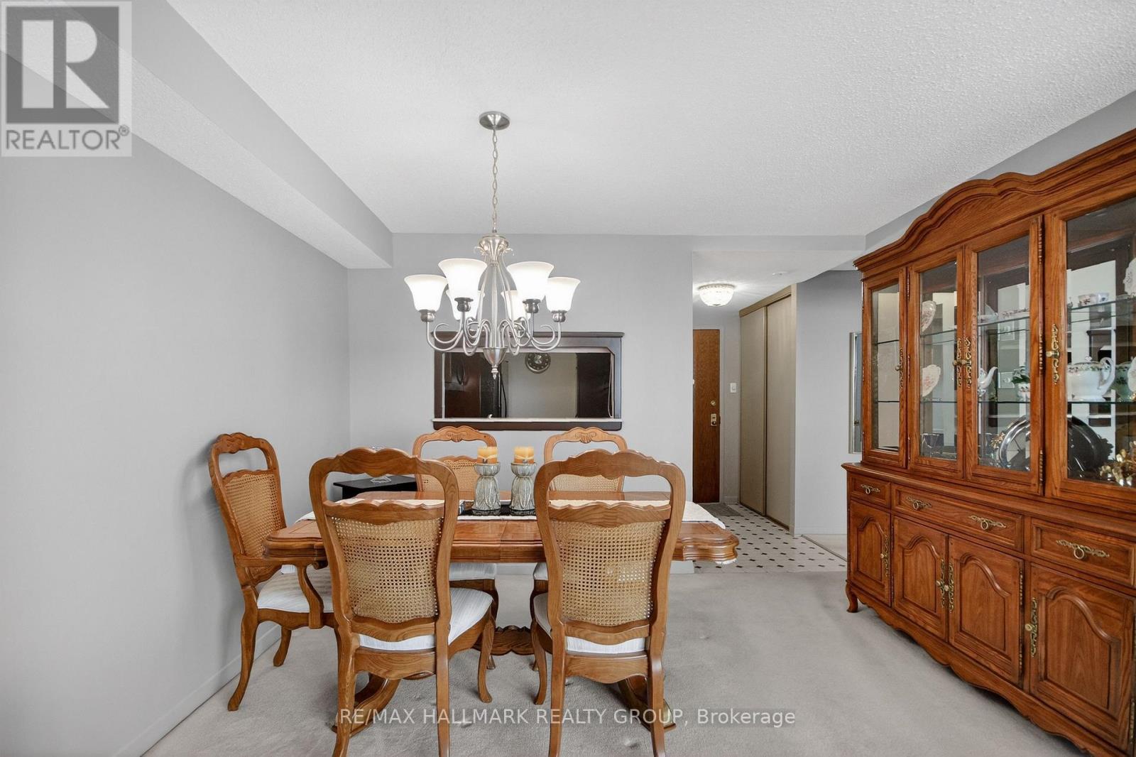 617 - 80 Sandcastle Drive, Ottawa, ON - Indoor Photo Showing Dining Room