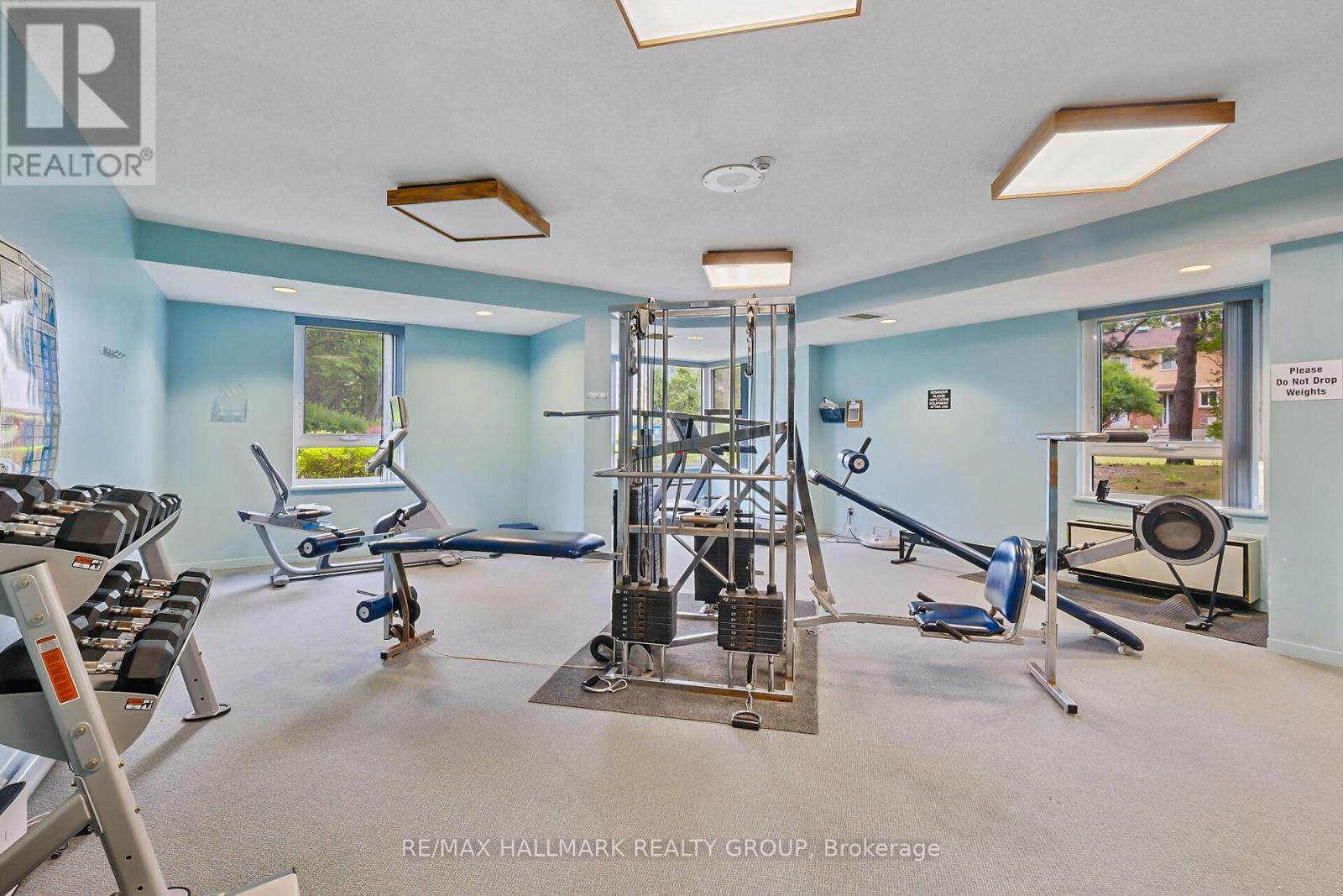 Well-equipped fitness gym on site - 617 - 80 Sandcastle Drive, Ottawa, ON - Indoor Photo Showing Gym Room