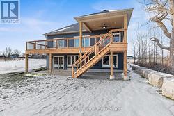 Back view with upper and lower decks -