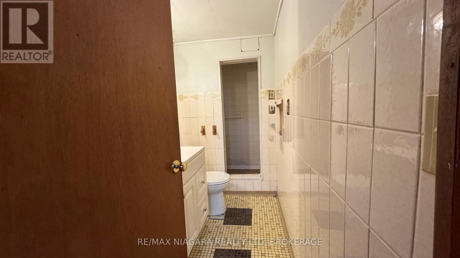 Lower - 6286 Culp Street, Niagara Falls (Dorchester), ON - Indoor Photo Showing Bathroom