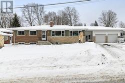 3 DAVISON AVENUE Brockville, ON K6V 3C3