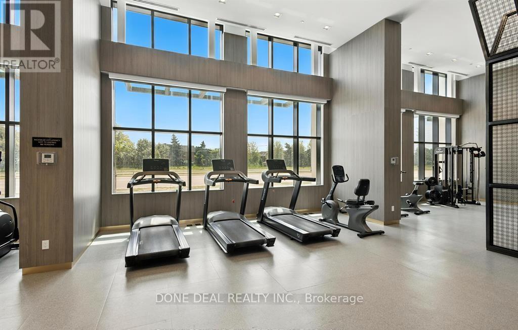 722 - 405 Dundas Street W, Oakville, ON - Indoor Photo Showing Gym Room