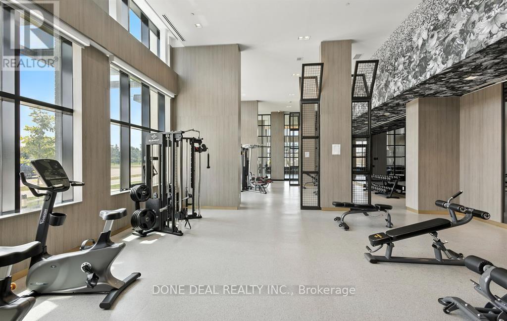 722 - 405 Dundas Street W, Oakville, ON - Indoor Photo Showing Gym Room