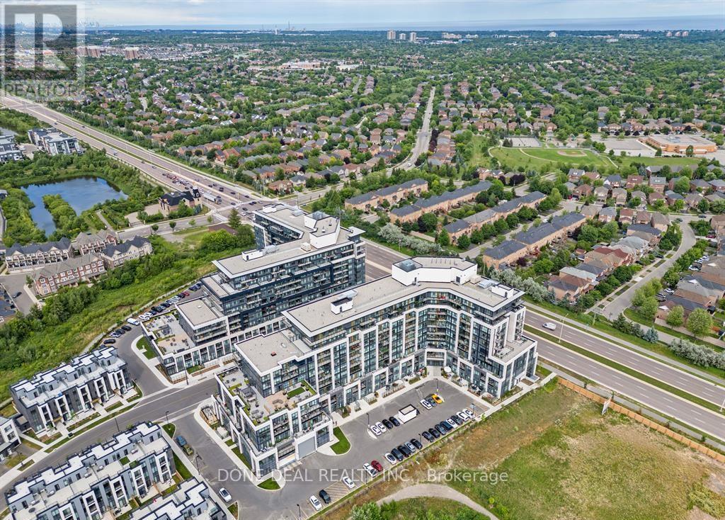 722 - 405 Dundas Street W, Oakville, ON - Outdoor With View