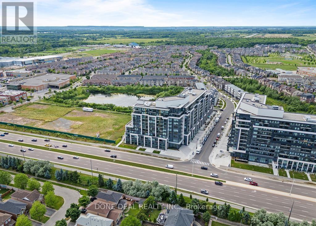 722 - 405 Dundas Street W, Oakville, ON - Outdoor With View
