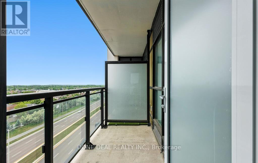 722 - 405 Dundas Street W, Oakville, ON - Outdoor With View With Exterior