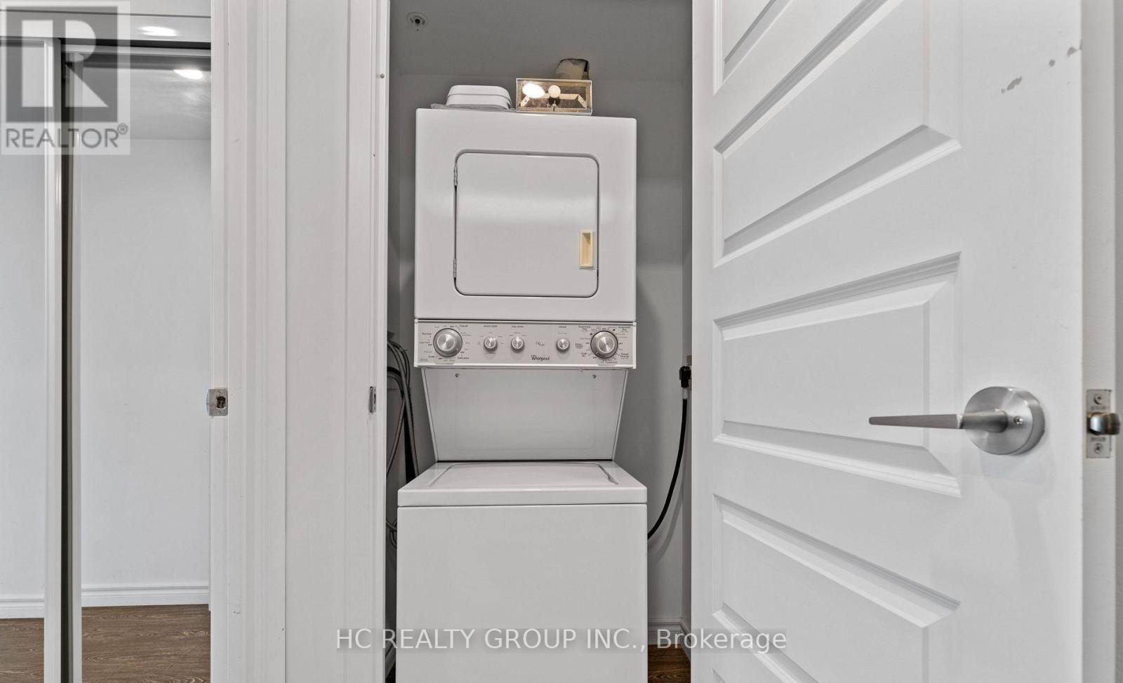 1602 - 158 King Street N, Kitchener, ON - Indoor Photo Showing Laundry Room