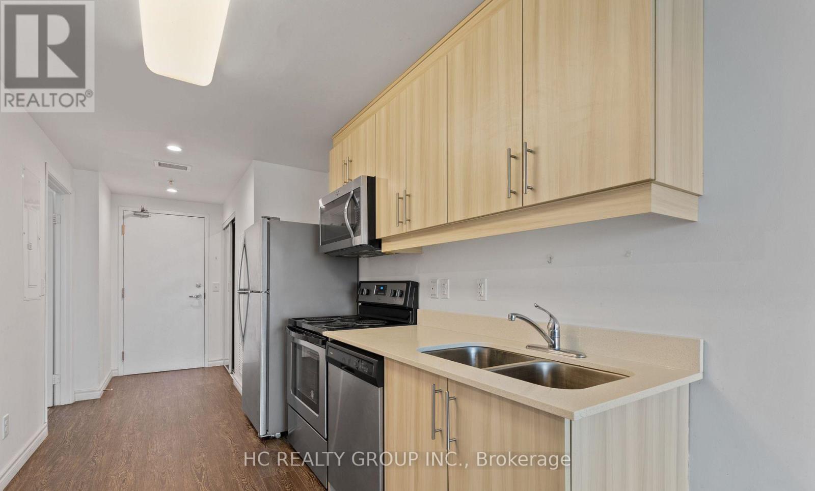 1602 - 158 King Street N, Kitchener, ON - Indoor Photo Showing Kitchen With Double Sink