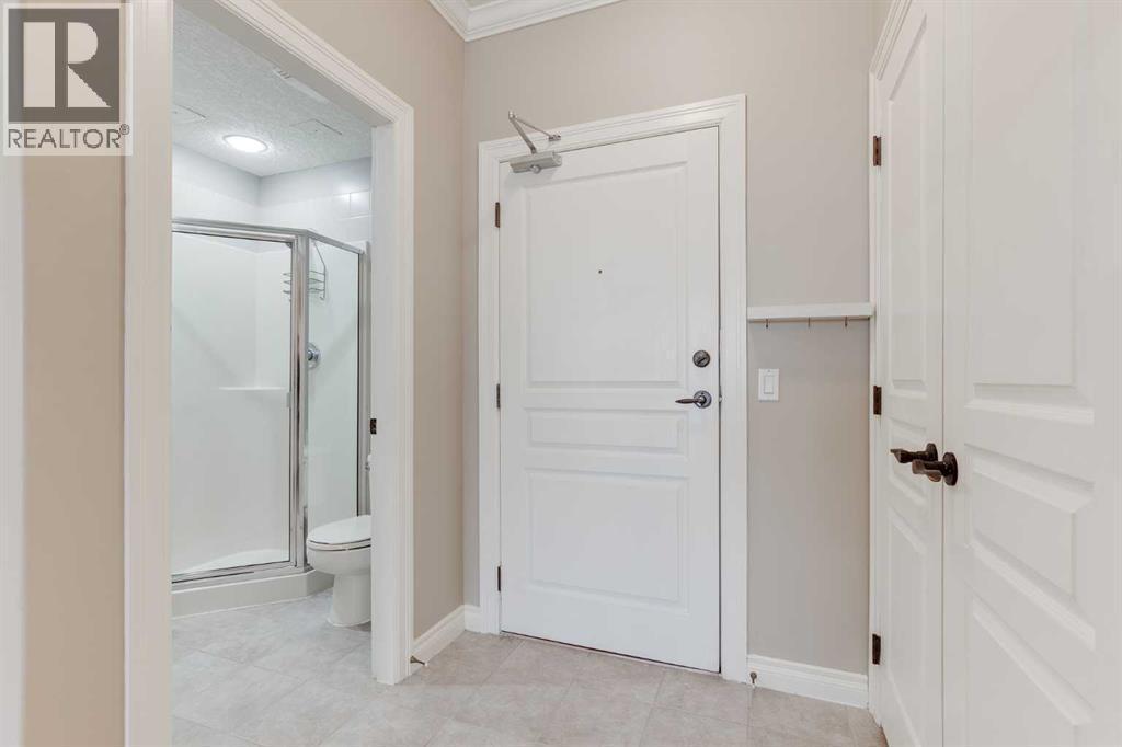 205, 59 22 Avenue Sw, Calgary, AB - Indoor Photo Showing Other Room