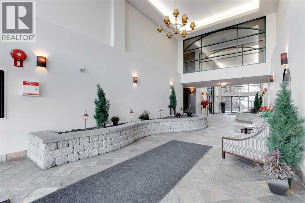 205, 59 22 Avenue Sw, Calgary, AB - Indoor Photo Showing Other Room