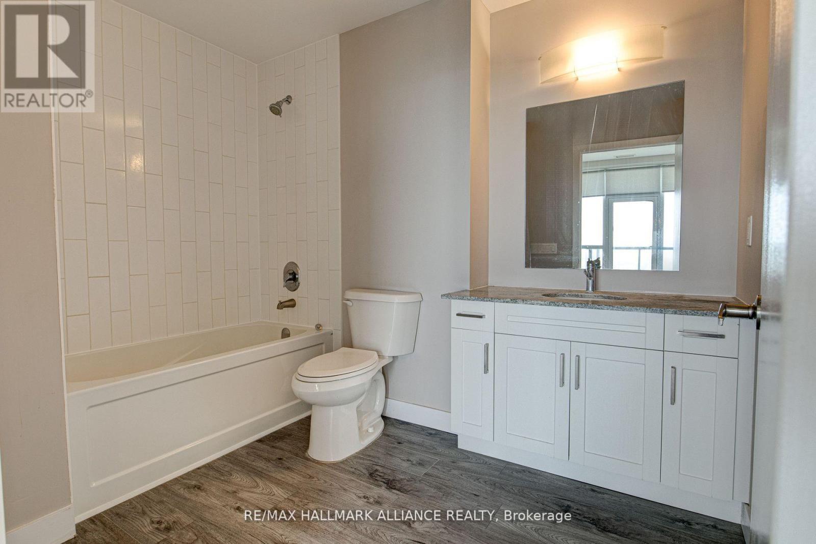 1508 - 100 Garment Street, Kitchener, ON - Indoor Photo Showing Bathroom