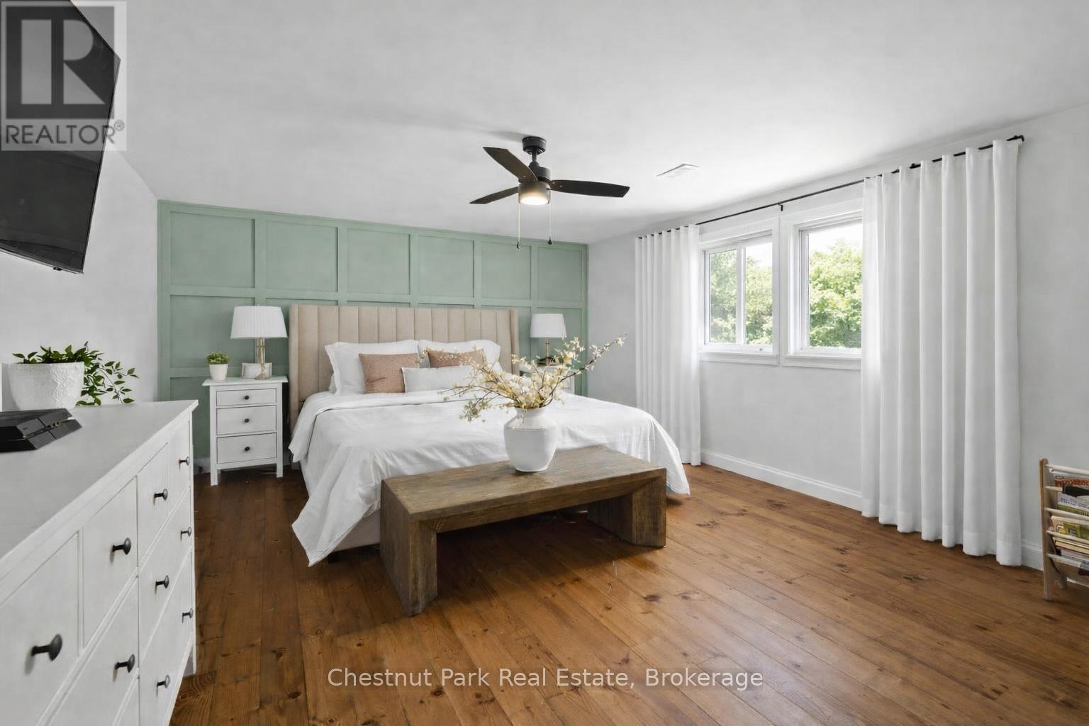 4478 Southwood Road, Muskoka Lakes (Wood (Muskoka Lakes)), ON - Indoor Photo Showing Bedroom