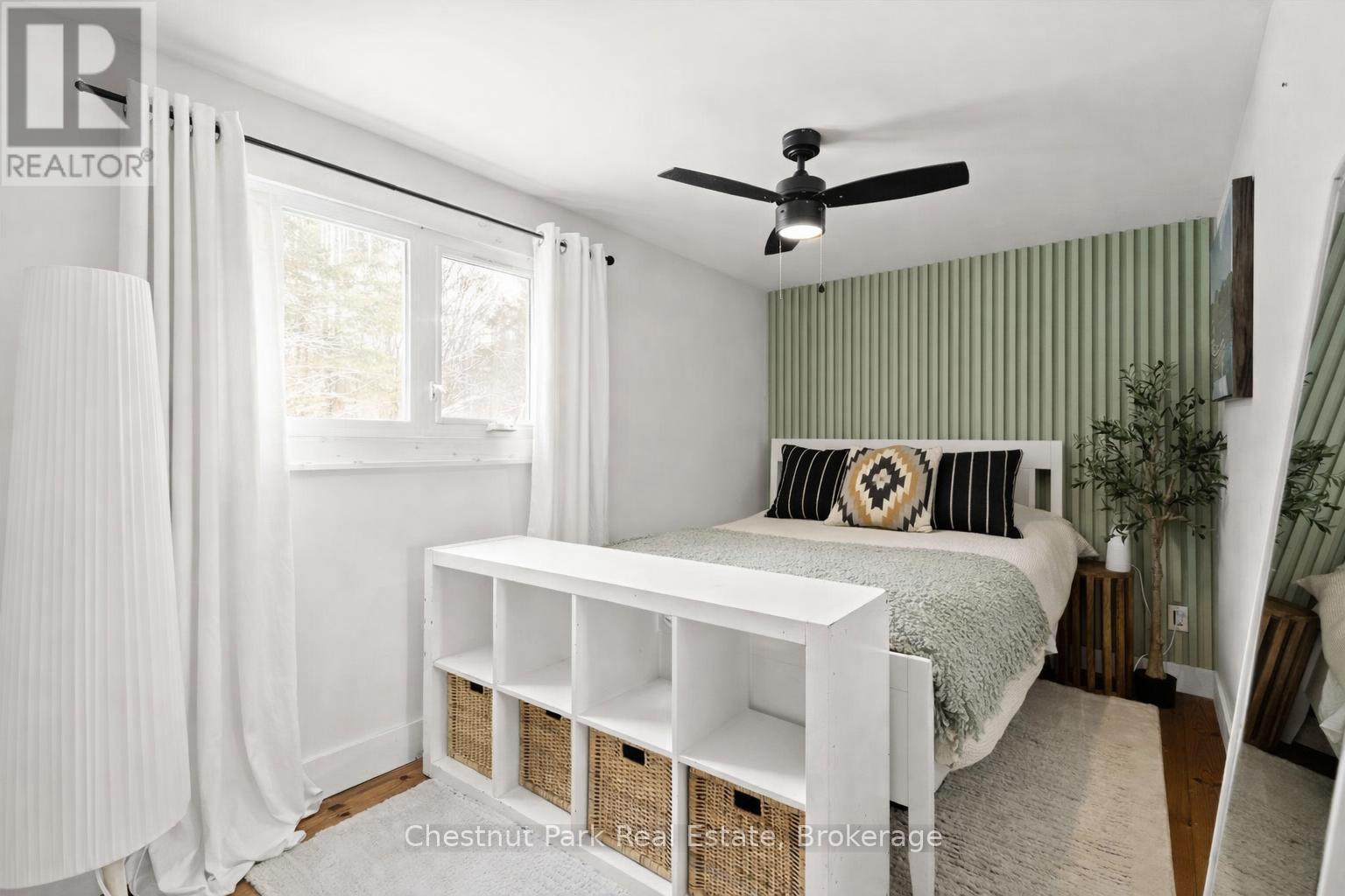 4478 Southwood Road, Muskoka Lakes (Wood (Muskoka Lakes)), ON - Indoor Photo Showing Bedroom
