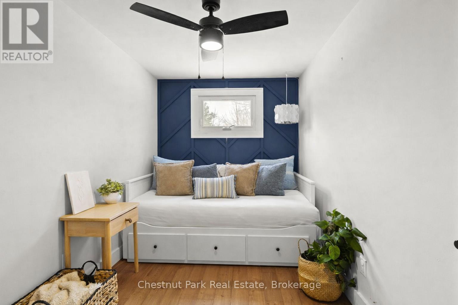 4478 Southwood Road, Muskoka Lakes (Wood (Muskoka Lakes)), ON - Indoor Photo Showing Bedroom