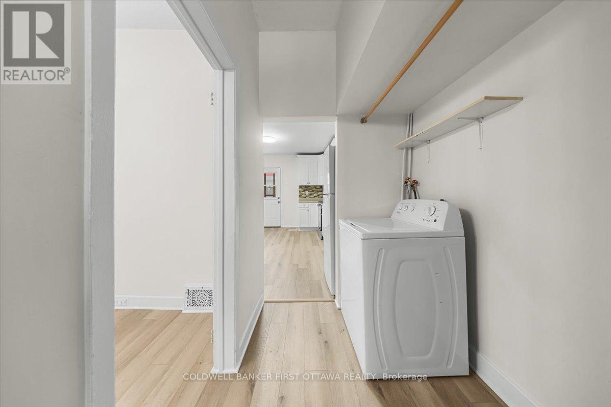 281 Cambridge Street N, Ottawa, ON - Indoor Photo Showing Laundry Room