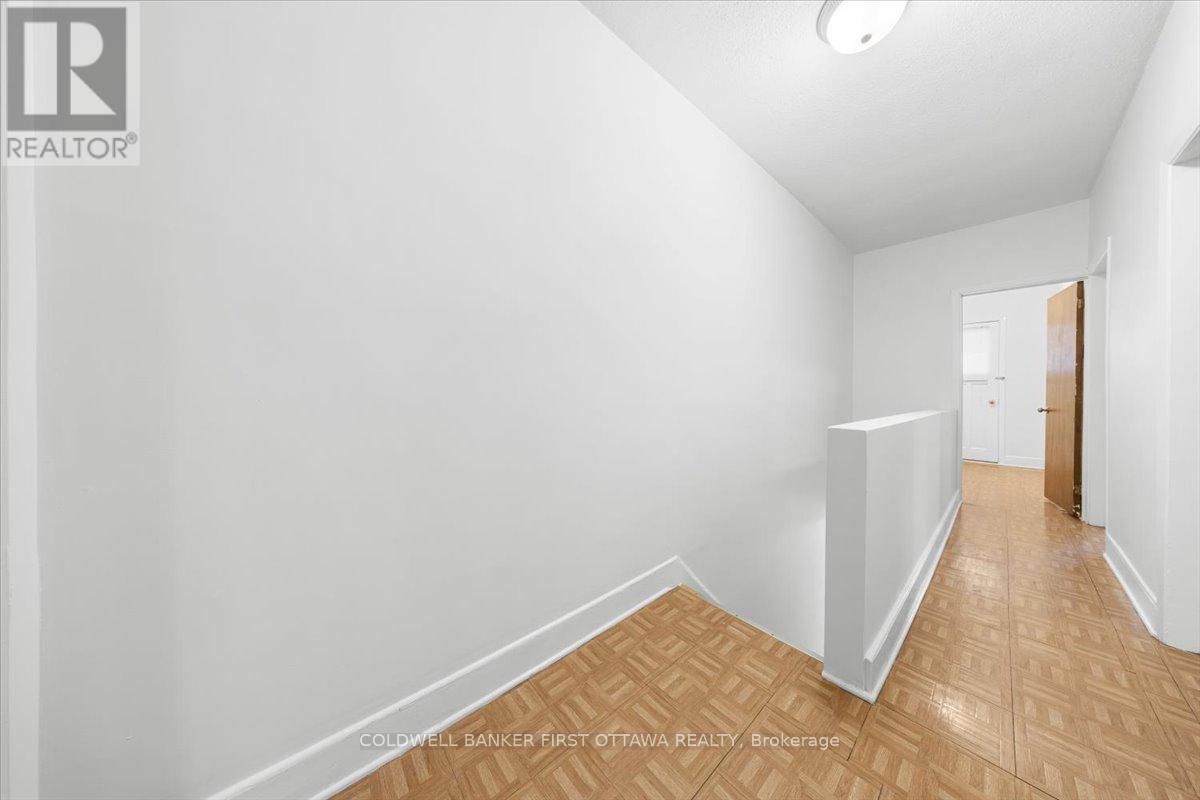 281 Cambridge Street N, Ottawa, ON - Indoor Photo Showing Other Room