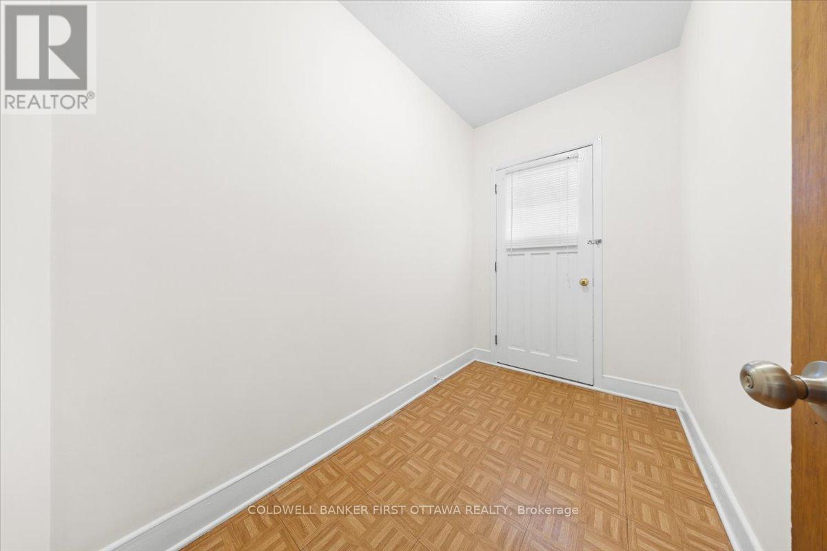 281 Cambridge Street N, Ottawa, ON - Indoor Photo Showing Other Room