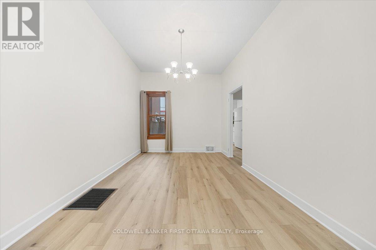281 Cambridge Street N, Ottawa, ON - Indoor Photo Showing Other Room