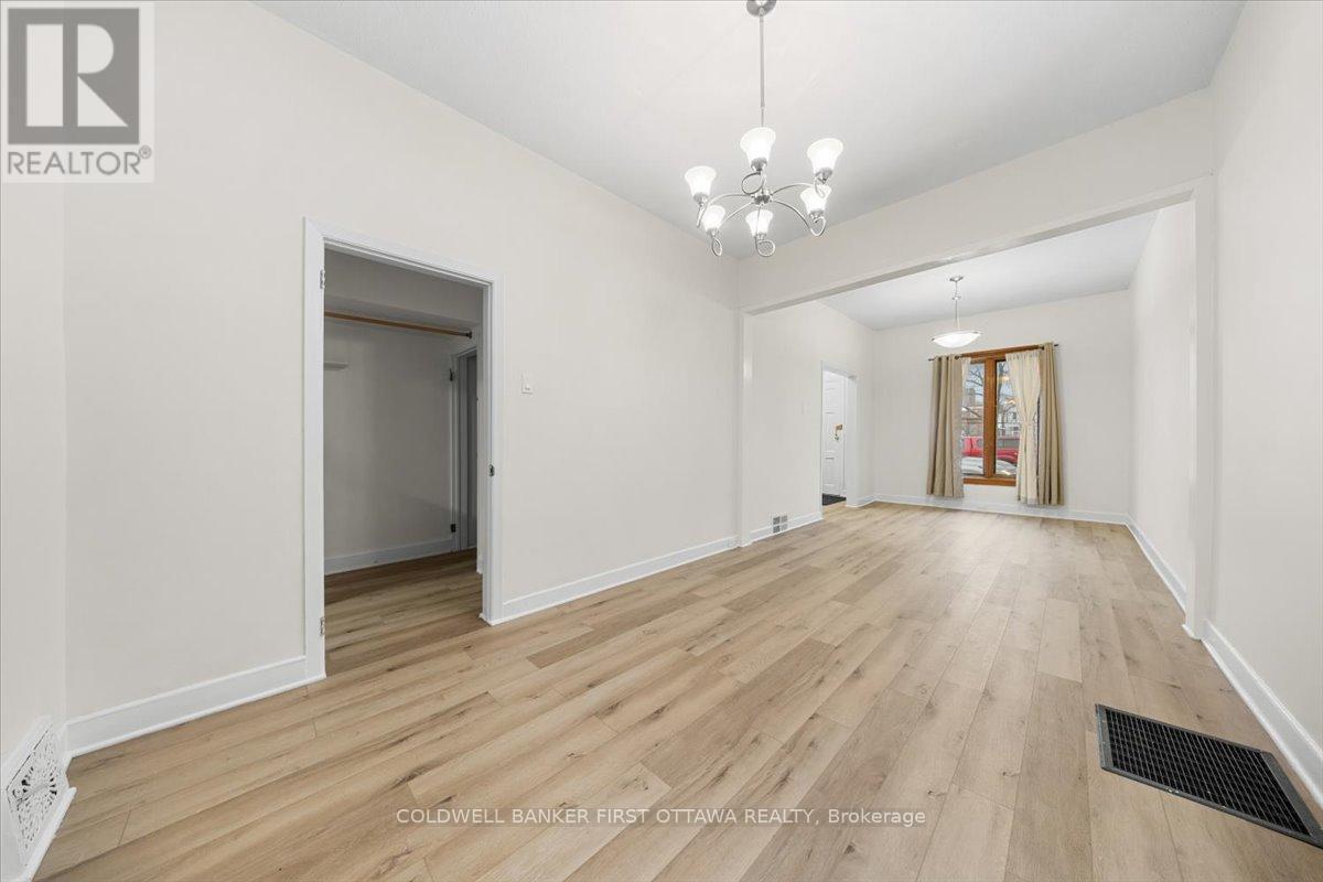 281 Cambridge Street N, Ottawa, ON - Indoor Photo Showing Other Room