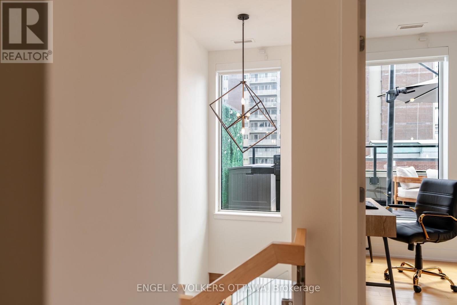 218 - 197 Lisgar Street, Ottawa, ON - Indoor