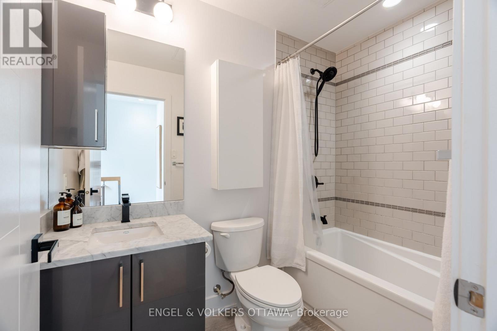 218 - 197 Lisgar Street, Ottawa, ON - Indoor Photo Showing Bathroom