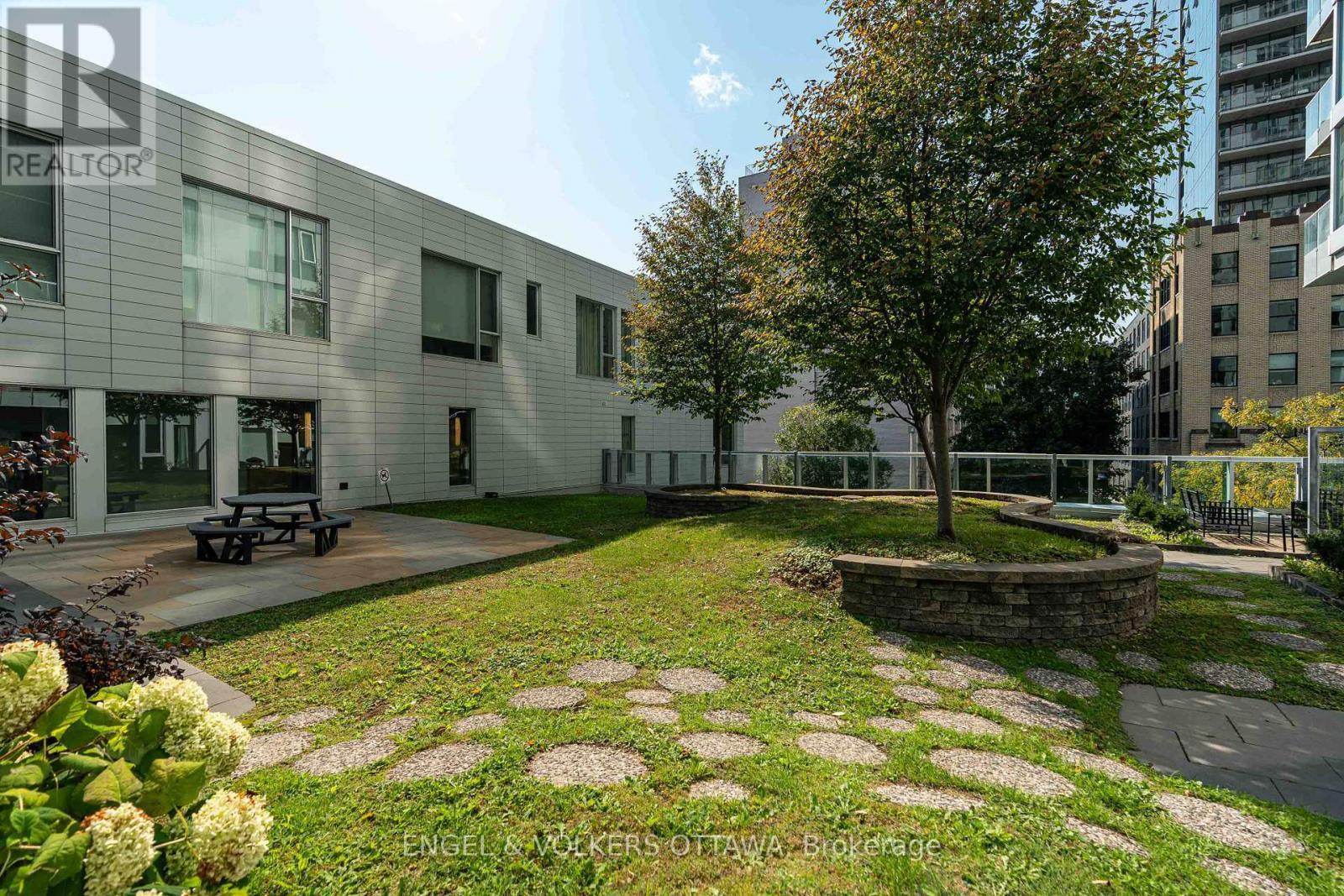 218 - 197 Lisgar Street, Ottawa, ON - Outdoor